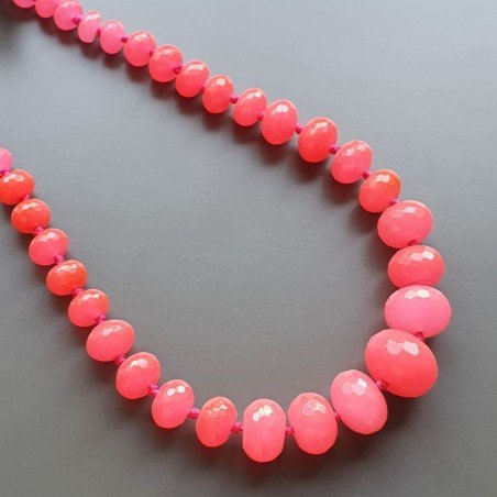 Collana girocollo giada fucsia rondelle sfac graduazione 8-20 mm annodato