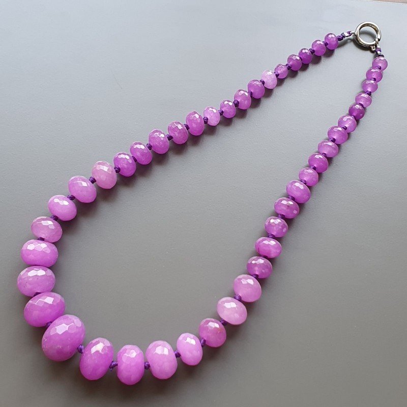 Collana girocollo giada lavanda rondelle sfac graduazione 8-20 mm annodato Collana girocollo giada lavanda rondelle sfac graduazione 8-20 mm annodato