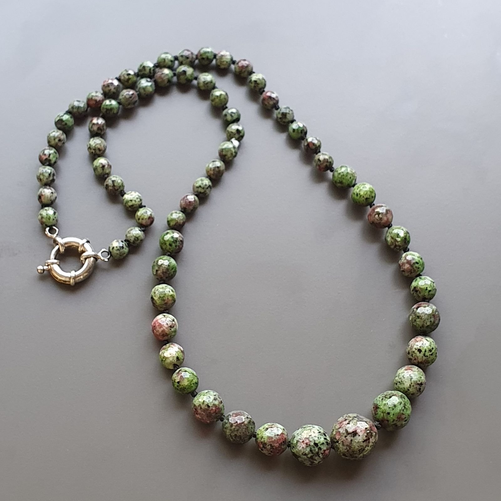 Collana girocollo agata zoesite sferico sfac graduazione 6-14 mm annodato