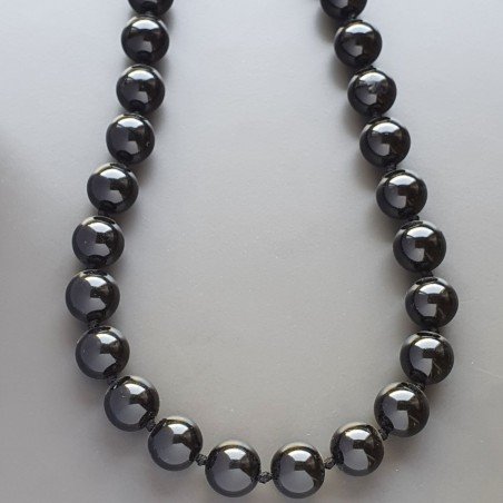 Collana girocollo resina nera tondo liscio 14 mm annodato