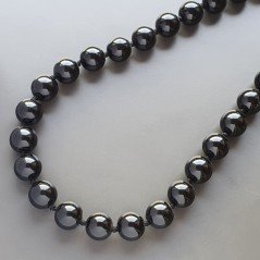 Collana girocollo resina nera tondo liscio 14 mm annodato