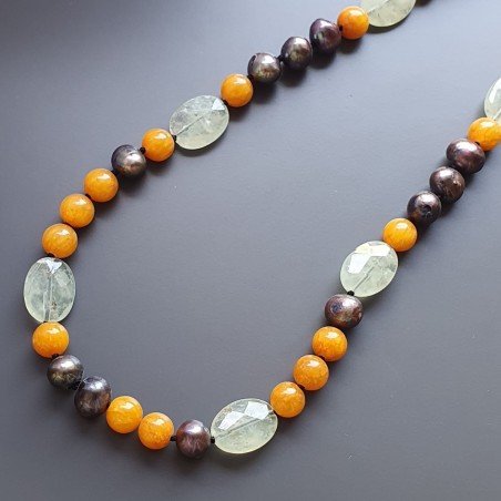 Collana girocollo prenite ovale sfac con agata arancione sferica lisce e perle di fiume viola annodato