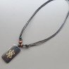 Collana girocollo di corda con legno disegnato