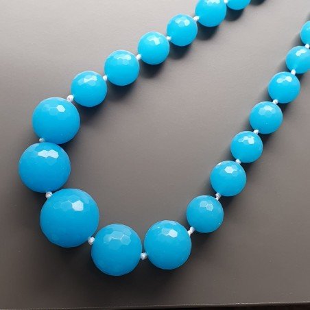 Collana girocollo cristallo calcidonia azzurro sferico sfac graduazione 14x30 mm annodato