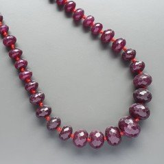 Collana girocollo giada prugna rondelle sfac graduazione 8-20 mm annodato