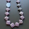 Collana girocollo florite forme miste con pietre dure miste annodato