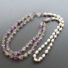 Collana florite forme miste con perle di fiume acqua dolce con centrale pietre dure miste e ottone annodato