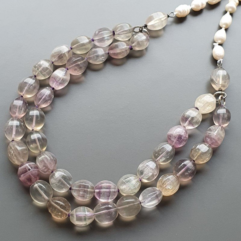 Collana florite ovale 6 facce liscio con centrale pietre dure miste annodato