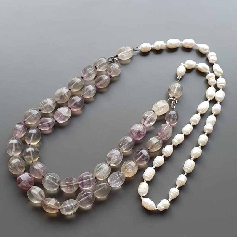 Collana florite ovale 6 facce liscio con centrale pietre dure miste annodato