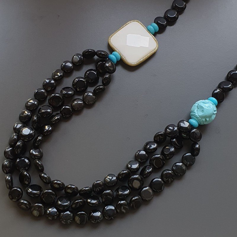 Collana Annodato di Agata Nera Forma Tondo Piatto 12mm con Resina Ambra Azurra e Centrale in Agata Bianca