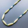 Collana giada limone cilindro 3 facce 13x40 mm con giada verde ovale e sferico liscio e pietre dure miste annodato