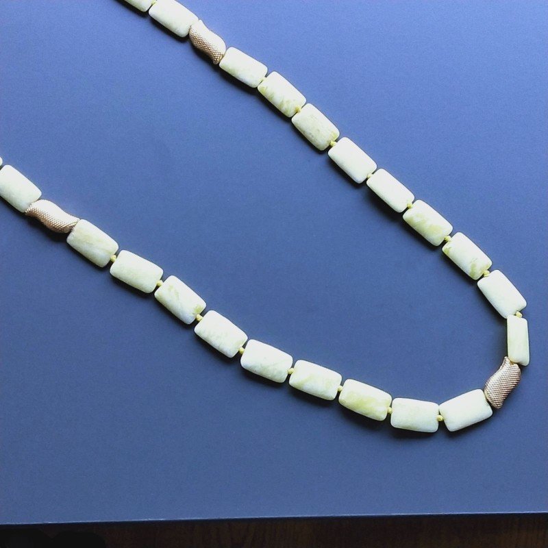 Collana giada limone rettangolare liscio 12x20 con centrale argento indiano dorato annodato