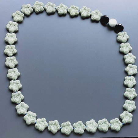 Collana pietra lavica verde 25mm con pietre mste annodato