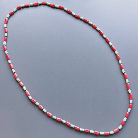 Collana pasta di turchese cilindro liscio 5x8 mm e coralllo bamboo cilindro liscio 5x10 mm annodato