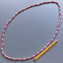 Collana pasta di turchese cilindro liscio 5x8 mm e coralllo bamboo cilindro liscio 5x10 mm annodato