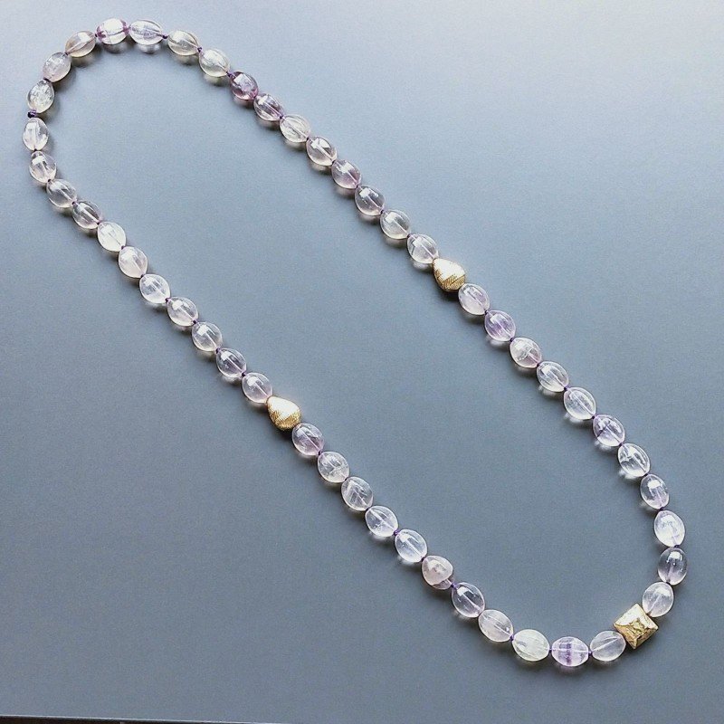 Collana florite ovale esgonale 10x14 mm con argento indiano e pietre dure miste annodato Collana florite ovale esgonale 10x14 mm con argento indiano e pietre dure miste annodato