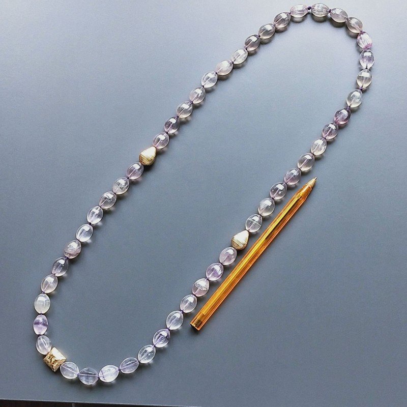 Collana florite ovale esgonale 10x14 mm con argento indiano e pietre dure miste annodato Collana florite ovale esgonale 10x14 mm con argento indiano e pietre dure miste annodato