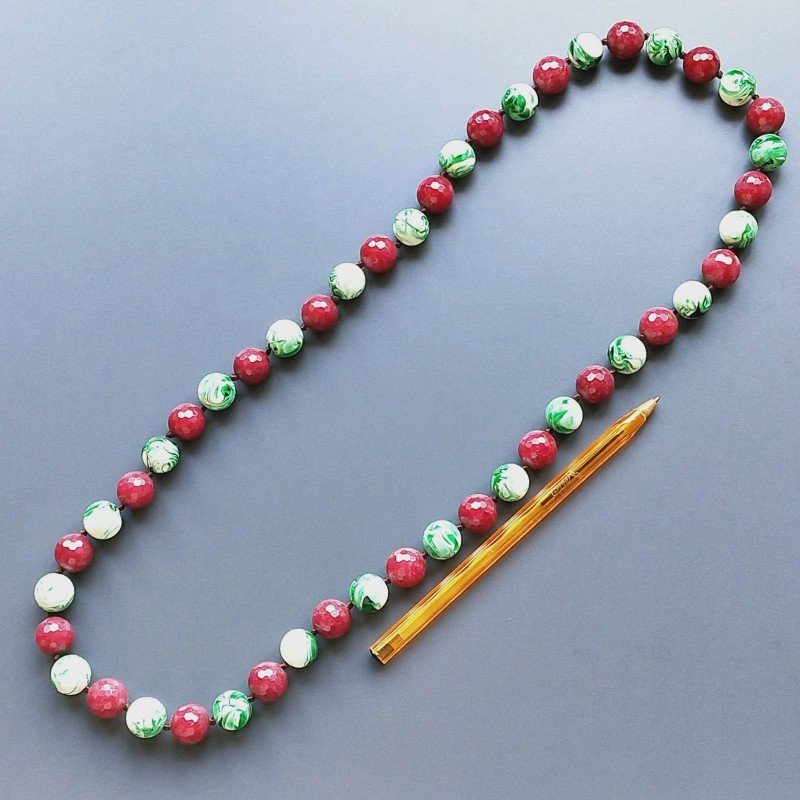 Collana radice di rubino sferica sfac con resina ambra verde sferico liscio 14 mm annodato