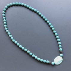 Collana pasta di turchese sferico sfac con centrale in cameo resina annodato