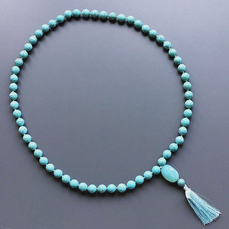 Collana mala pasta di turchese tondo sfac 11 mm con calcidonia azzurro sassi sfac e nappina annodato
