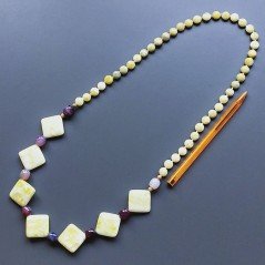 Collana giada limone forme miste con agata viola cilindro liscio annodato