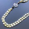 Collana giada limone rettangolare liscio borsi arrotondati e centrale cristallo di rocca annodato