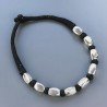 Collana girocollo di seta indiana nera con ottone argentato rettangolare 3 facce liscio 13x18 mm