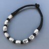 Collana girocollo di seta indiana nera con ottone argentato rettangolare 3 facce liscio 13x18 mm