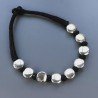 Collana girocollo di seta indiana nera con ottone argentato tondo liscio piatto 20 mm