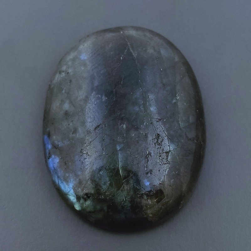 Cabochon di Labradorite Naturale Ovale, Piatto e Liscio, 26x35x9 mm, 13,60 g, Fatto a Mano