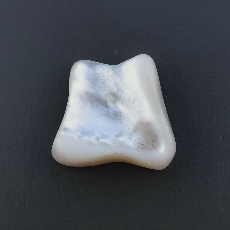 Madreperla Forma Irregolare Piatto Liscio A Mano 18X19X4mm 14,05 Carati 1pz