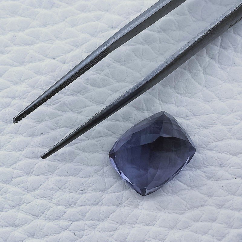 Iolite Naturale Taglio Cuscino Sfaccettata Fatto a Mano Gemma Sciolta 13X11X10mm 8,70 Carati 1pz Iolite Naturale Taglio Cuscino Sfaccettata Fatto a Mano Gemma Sciolta 13X11X10mm 8,70 Carati 1pz