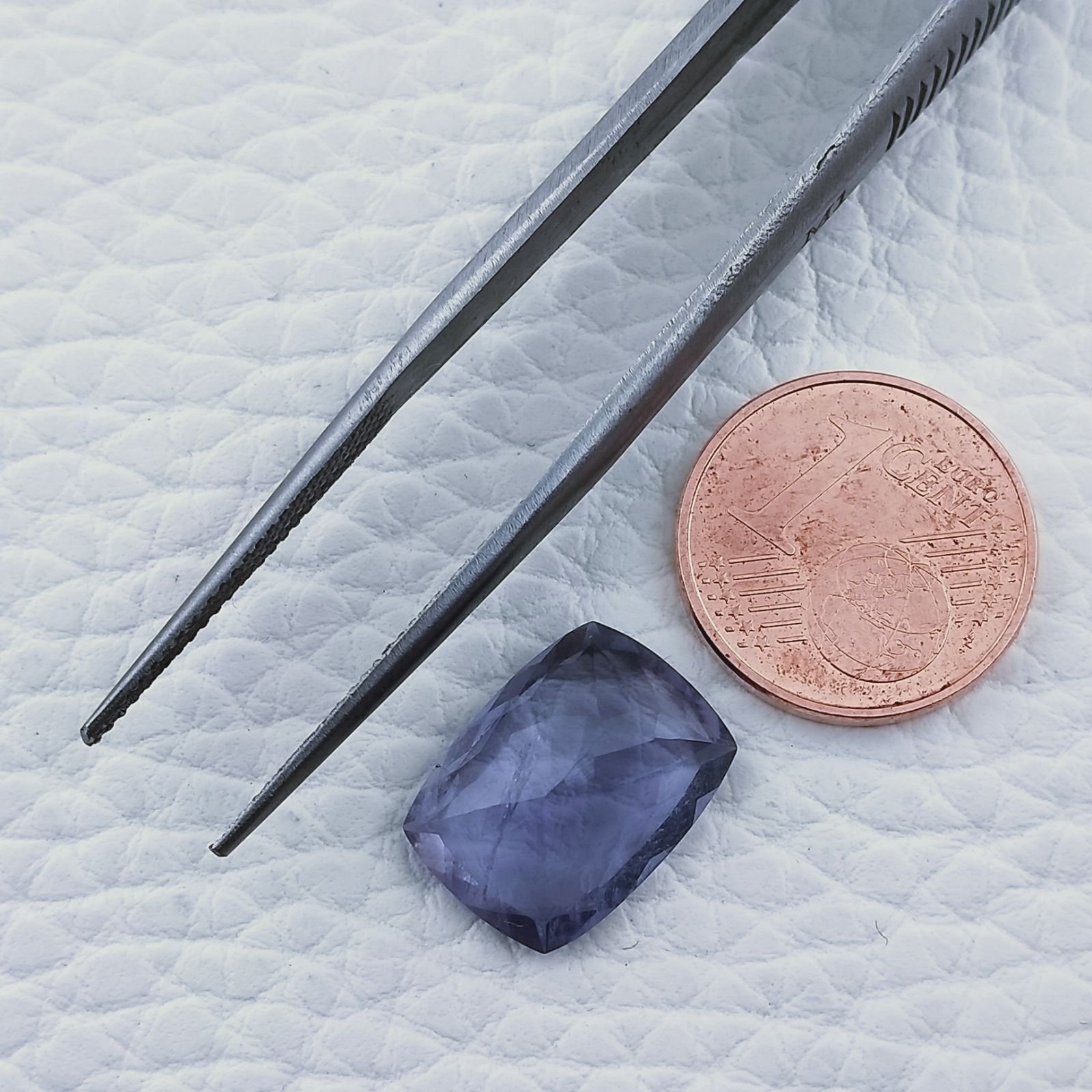 Iolite Naturale Taglio Cuscino Sfaccettata Fatto a Mano Gemma Sciolta 14X10X6mm 5,25 Carati 1pz
