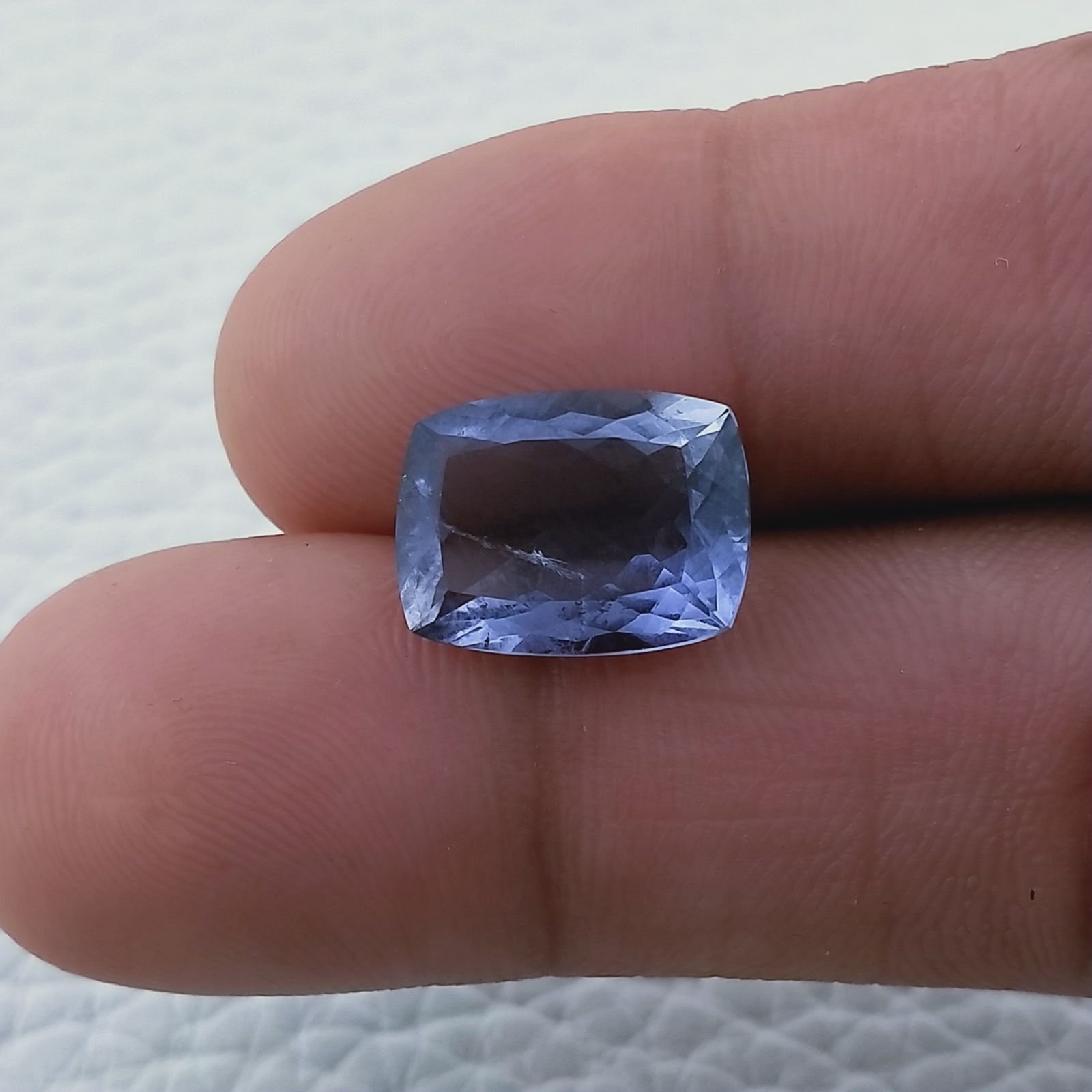Iolite Naturale Taglio Cuscino Sfaccettata Fatto a Mano Gemma Sciolta 14X10X6mm 5,25 Carati 1pz