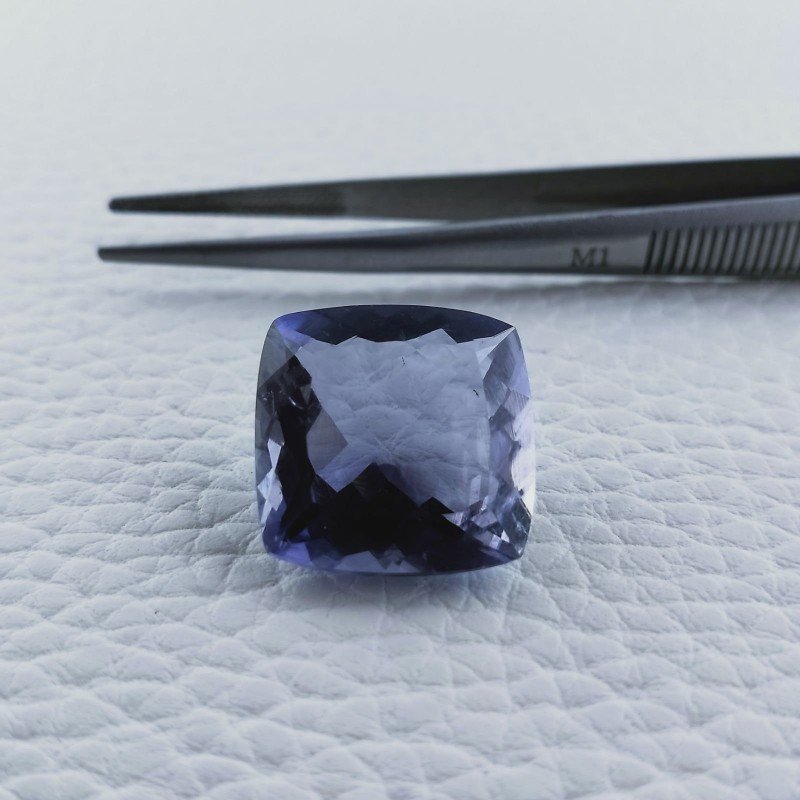 Iolite Naturale Taglio Cuscino Sfaccettata Fatto a Mano Gemma Sciolta 18X18X9,50mm 17,75 Carati 1pz