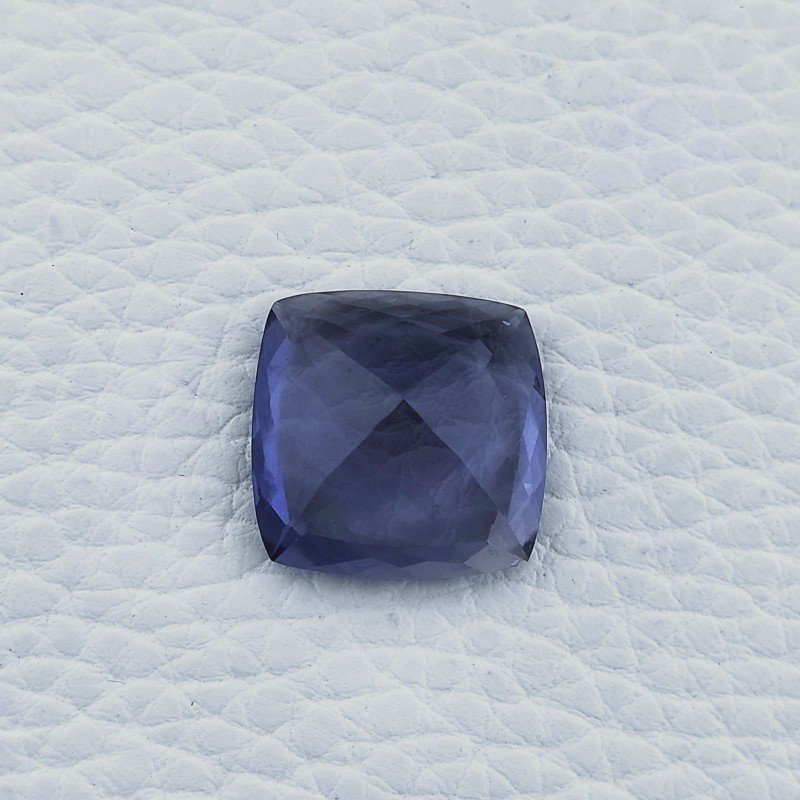 Gemma Sciolta di Iolite Naturale, Taglio Cuscino Sfaccettato a Mano, 18x18x9,50 mm, 17,75 ct