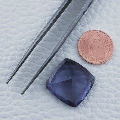Gemma Sciolta di Iolite Naturale, Taglio Cuscino Sfaccettato a Mano, 18x18x9,50 mm, 17,75 ct