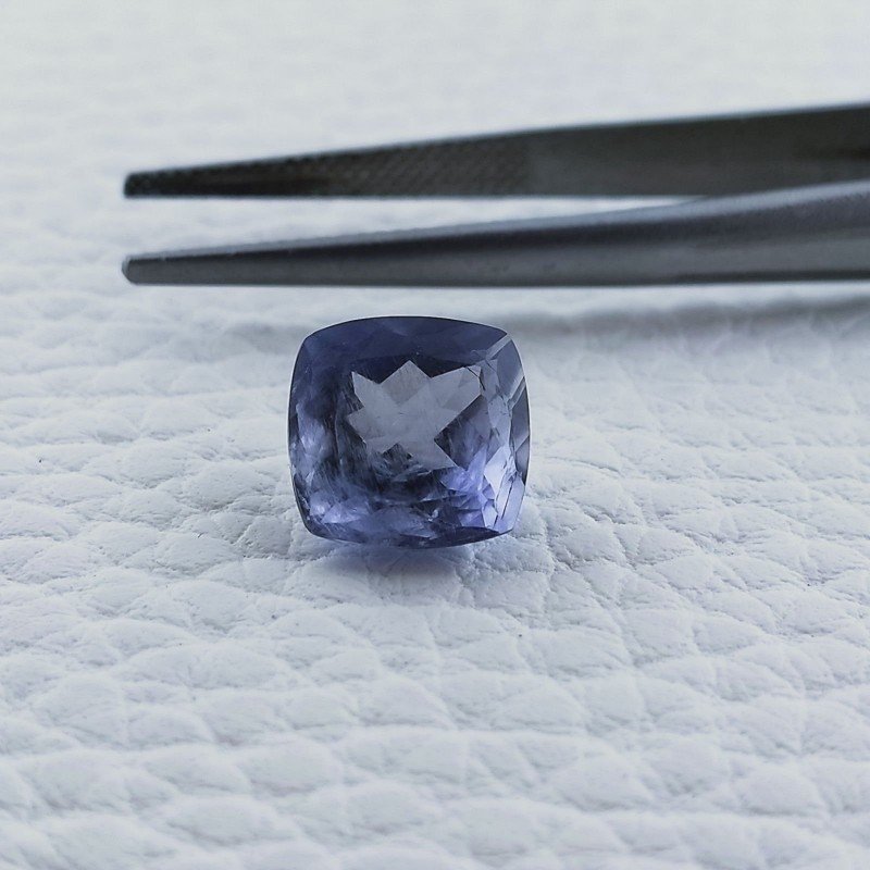 Iolite Naturale Taglio Cuscino Sfaccettata Fatto a Mano Gemma Sciolta 9X9X7mm 3,50 Carati 1pz