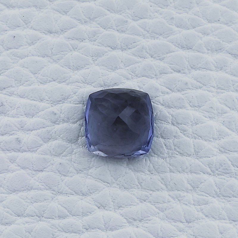 Gemma Sciolta di Iolite Naturale, Taglio Cuscino Sfaccettato a Mano, 9x9x7 mm, 3,50 ct