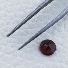 Granato Rosso Naturale Taglio Tondo Sfaccettato a Mano Gemma Sciolta 7X4mm 1,80 Carati 1pz