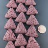 Pietra Lavica Rosso Porpora in Perline Forma Triangolo Piatto Liscio Foro Passante 24mm