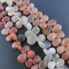 Pietra Di Luna Beige Rosa Naturale in Perline Forma Goccia Piatto Liscio a Mano Foro Laterale