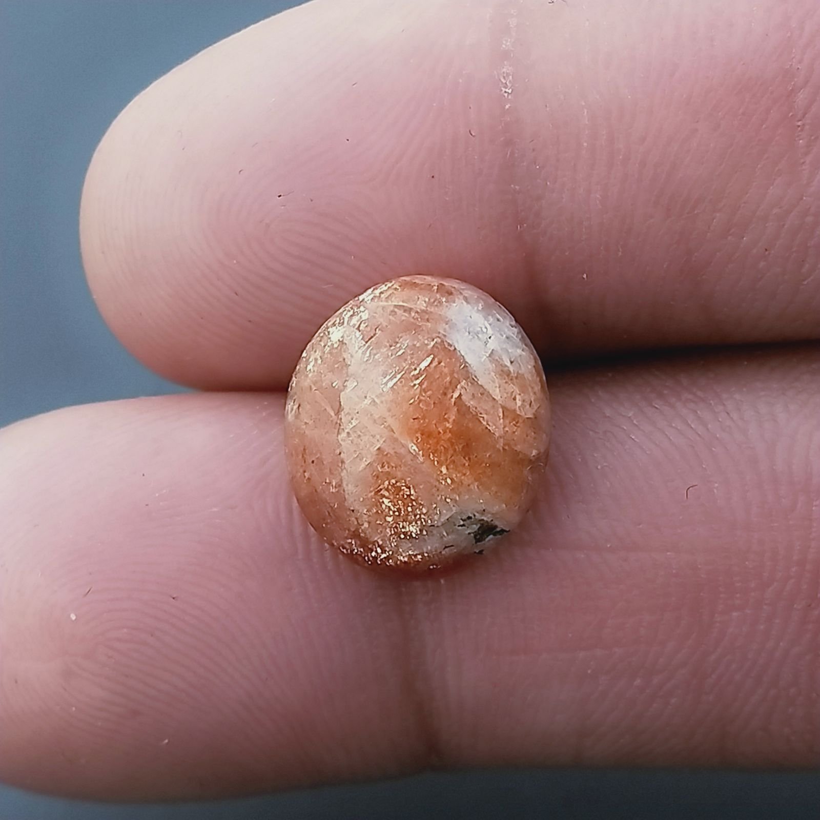 Pietra Di Sole 'Eliolite' Naturale Forma Ovale Piatto Cabochon Liscio Fatto a Mano 13X11X5mm 5,05 Carati 1pz