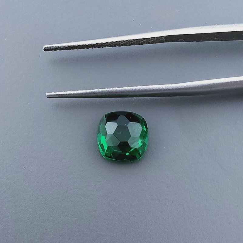 Quarzo Verde Idrotermale Quadrata Briolette Sfaccettato A Mano 8X8X5mm 2,40CT