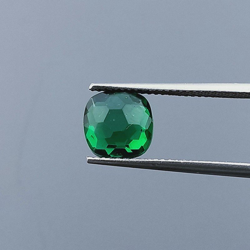 Quarzo Verde Idrotermale Quadrata Briolette Sfaccettato A Mano 8X8X5mm 2,40CT