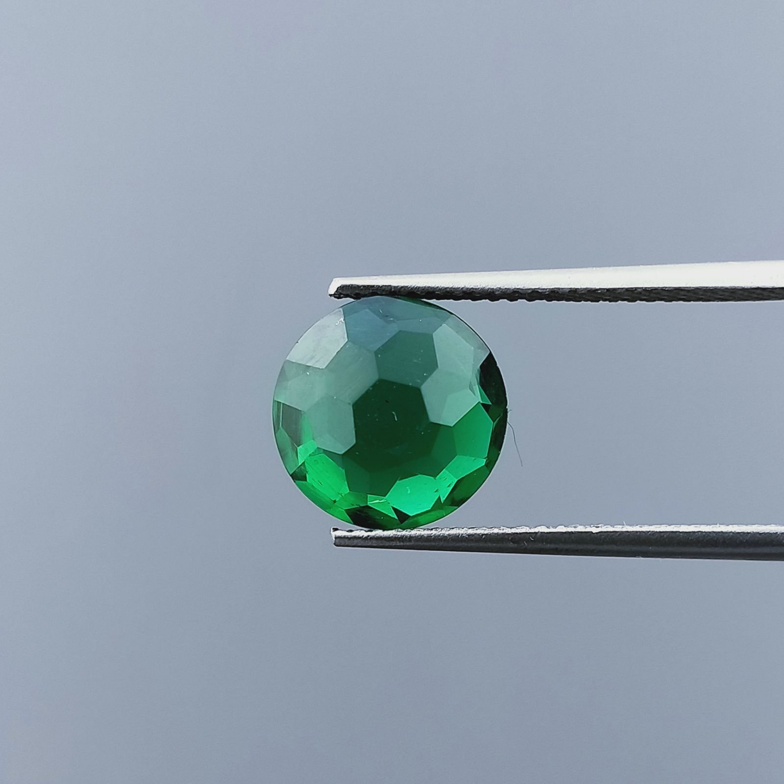 Quarzo Verde Idrotermale Tondo Briolette Sfaccettato A Mano 10X10X5mm 3,65CT