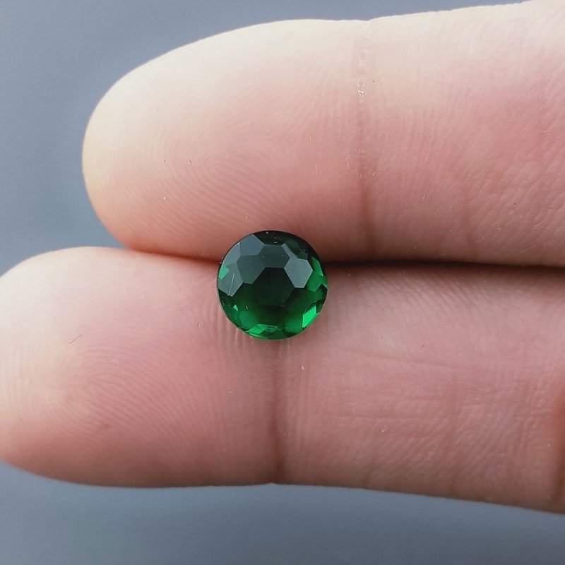 Quarzo Verde Idrotermale Tondo Briolette Sfaccettato A Mano 8X8X4mm 2,05CT