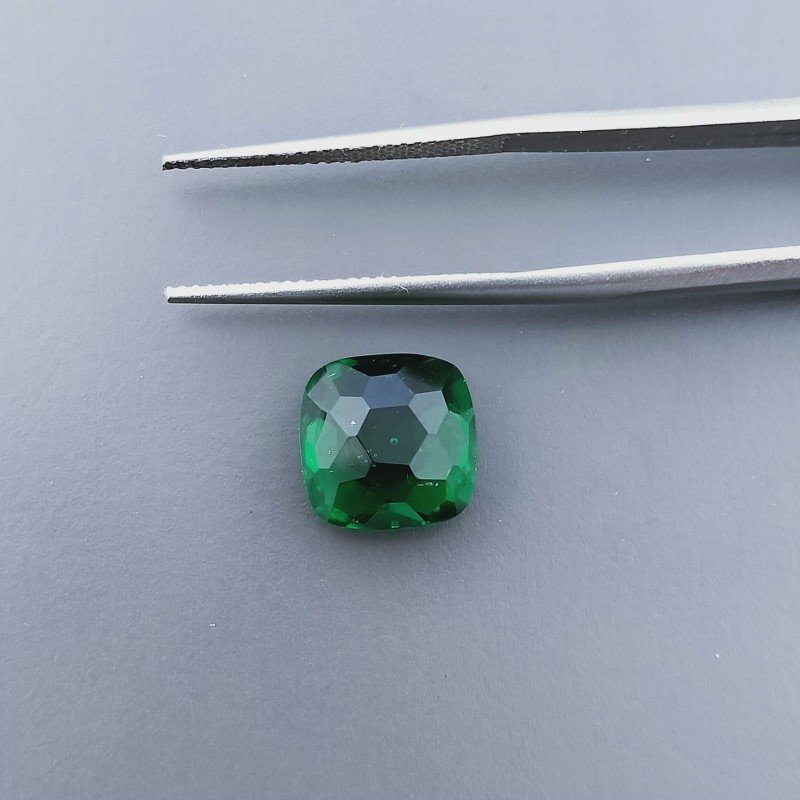 Quarzo Verde Idrotermale Quadrata Briolette Sfaccettato A Mano 10X10X6mm 4,65CT Quarzo Verde Idrotermale Quadrata Briolette Sfaccettato A Mano 10X10X6mm 4,65CT