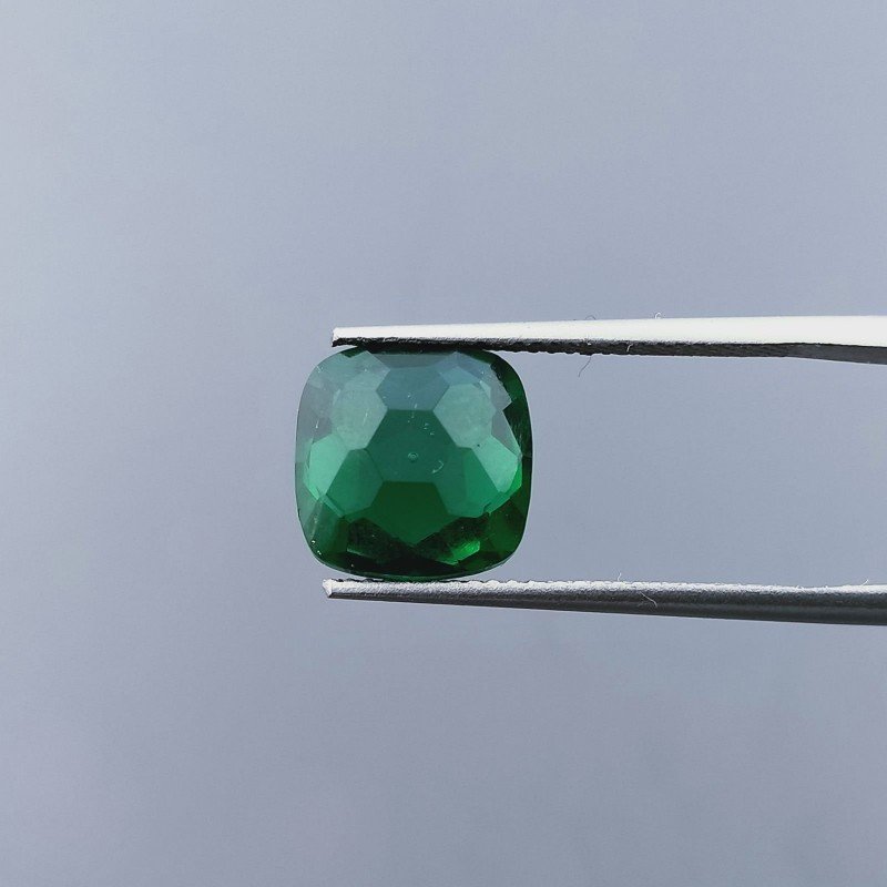 Quarzo Verde Idrotermale Quadrata Briolette Sfaccettato A Mano 10X10X6mm 4,65CT Quarzo Verde Idrotermale Quadrata Briolette Sfaccettato A Mano 10X10X6mm 4,65CT