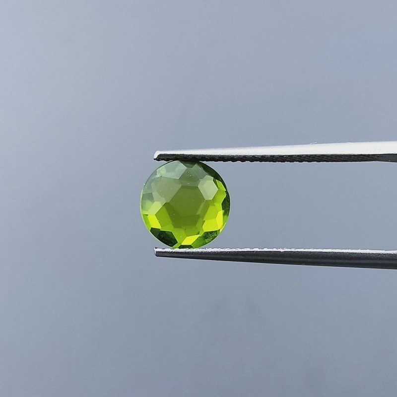 Peridoto Idrotermale Tondo Briolette Sfaccettato A Mano 8X8X4mm 1,80CT Peridoto Idrotermale Tondo Briolette Sfaccettato A Mano 8X8X4mm 1,80CT